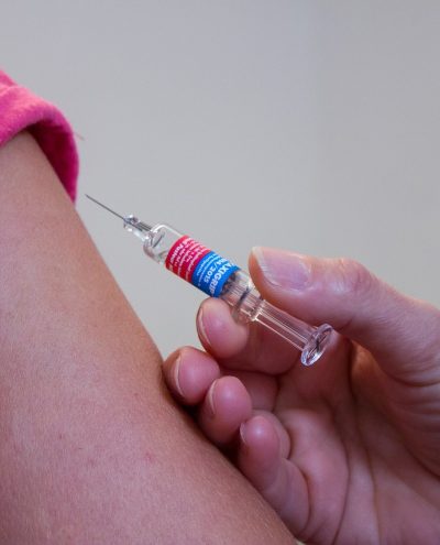 vaccination, doctor, injection-1215279.jpg